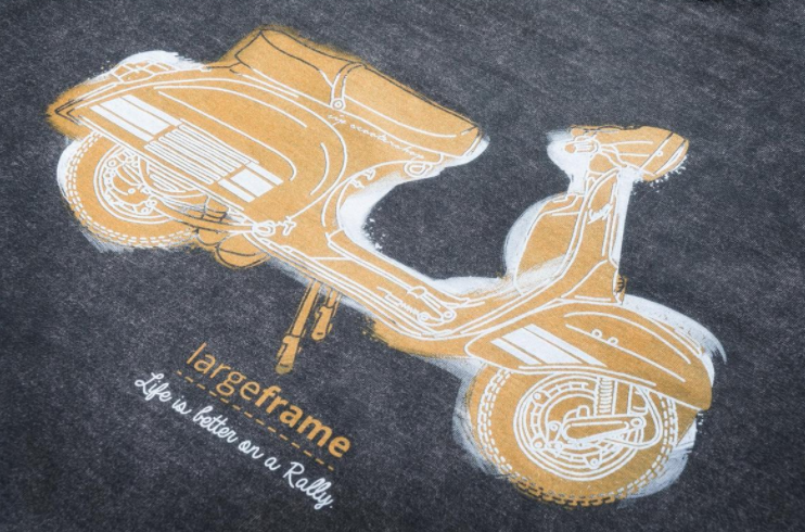 Camiseta "La vida es mejor en un Rally", hombre negro lavado a la piedra