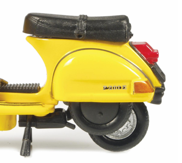 Modelo Vespa P200E (1978), naranja